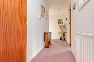 4/6 Dun-Ard Garden, Edinburgh, EH9 2HZ - image 22