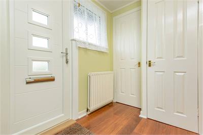48 Strathesk Road, Penicuik, EH26 8EF - image 2