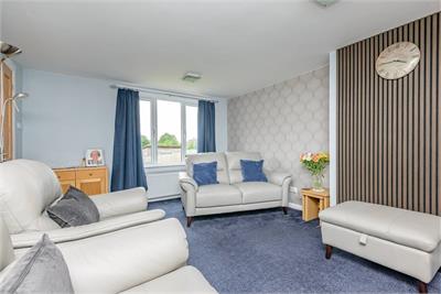 48 Strathesk Road, Penicuik, EH26 8EF - image 3