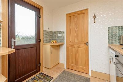 48 Strathesk Road, Penicuik, EH26 8EF - image 23