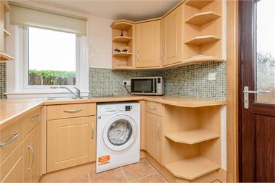 48 Strathesk Road, Penicuik, EH26 8EF - image 8