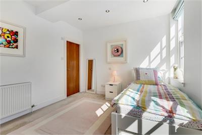 12/11 Brunswick Street, Hillside, Edinburgh, EH7 5JD - image 19