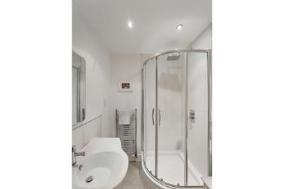 12/11 Brunswick Street, Hillside, Edinburgh, EH7 5JD - image 23