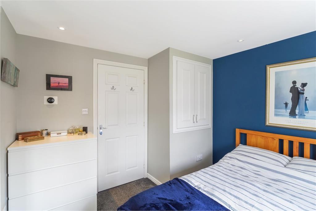 14 Fullarton Bank,
Tranent,
EH33 1EY - image 8