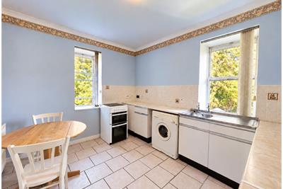 18 McCall Terrace, Hamilton Street, Dunoon, PA23 7RH - image 7