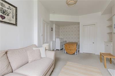 42 (1F4) Stewart Terrace, Gorgie, Edinburgh, EH11 1UJ - image 2
