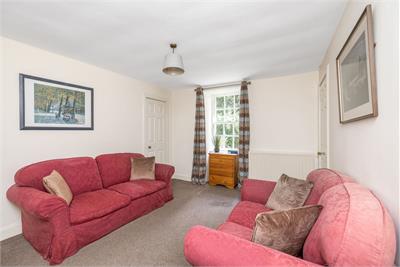 15/1 Buccleuch Street, Newington, Edinburgh, EH8 9JN - image 2