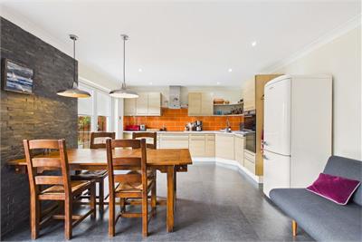 3 Scholars Court, Pencaitland, EH34 5BY - image 3