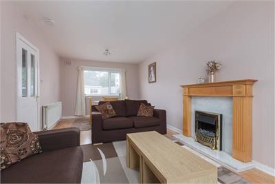 57 North Gyle Grove, Edinburgh, EH12 8LF - image 2