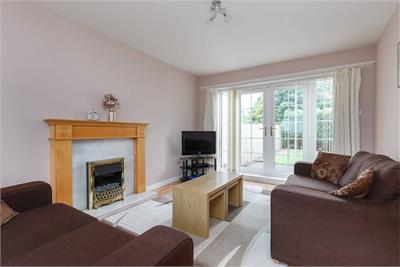 57 North Gyle Grove, Edinburgh, EH12 8LF - image 3