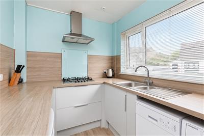 57 North Gyle Grove, Edinburgh, EH12 8LF - image 4