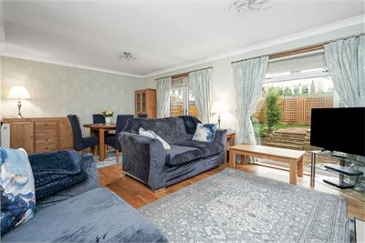 10 Wester Drylaw Avenue, Edinburgh, EH4 2TP - image 3