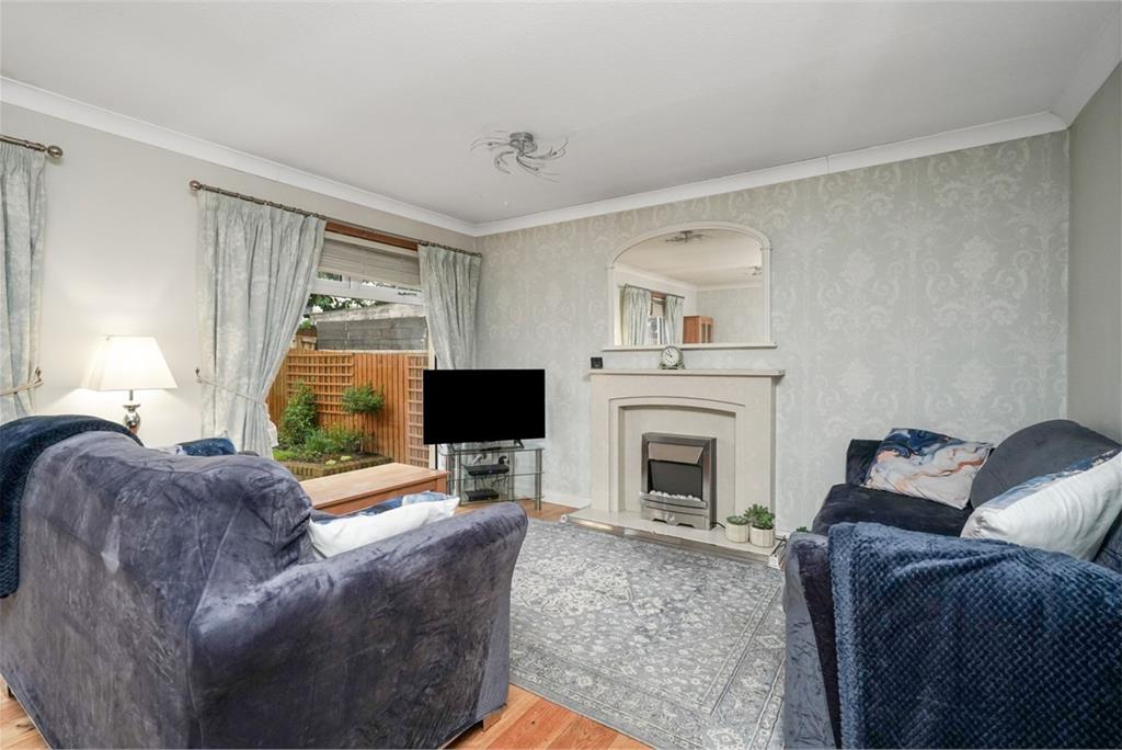 10 Wester Drylaw Avenue, Edinburgh, EH4 2TP - image 4