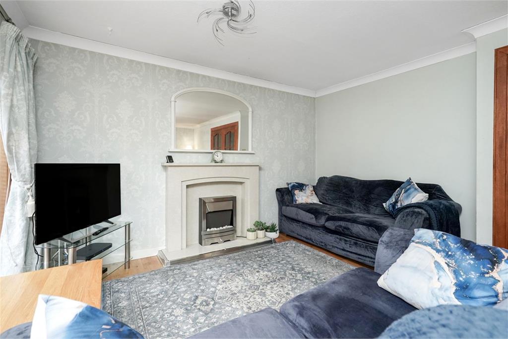 10 Wester Drylaw Avenue, Edinburgh, EH4 2TP - image 5