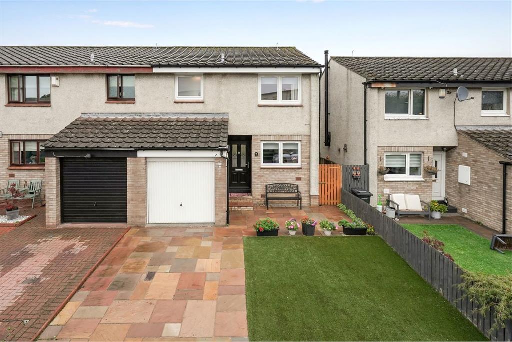 10 Wester Drylaw Avenue, Edinburgh, EH4 2TP - image 1