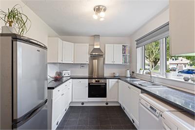 38A, Cramond Vale, Edinburgh, EH4 6RB - image 5