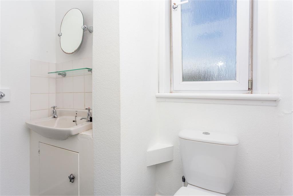 5/9 Beaverhall Road,
Edinburgh,
EH7 4JQ - image 15
