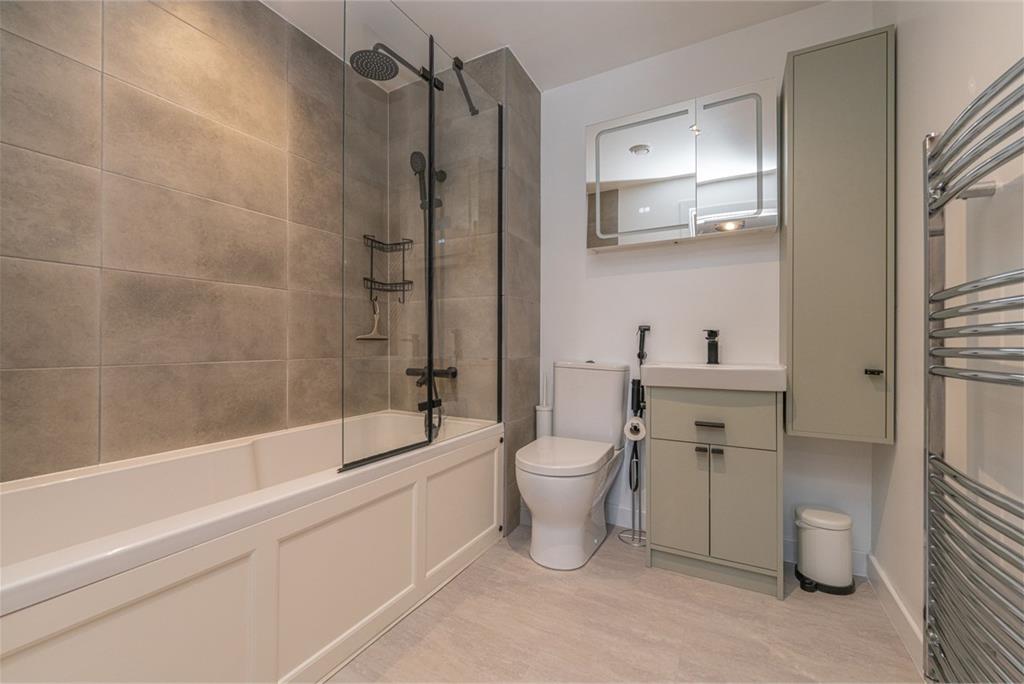 4/2 Western Harbour Terrace,
Edinburgh,
EH6 6JQ - image 11