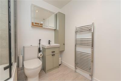 4/2 Western Harbour Terrace, Edinburgh, EH6 6JQ - image 12