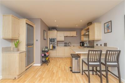4/2 Western Harbour Terrace, Edinburgh, EH6 6JQ - image 6