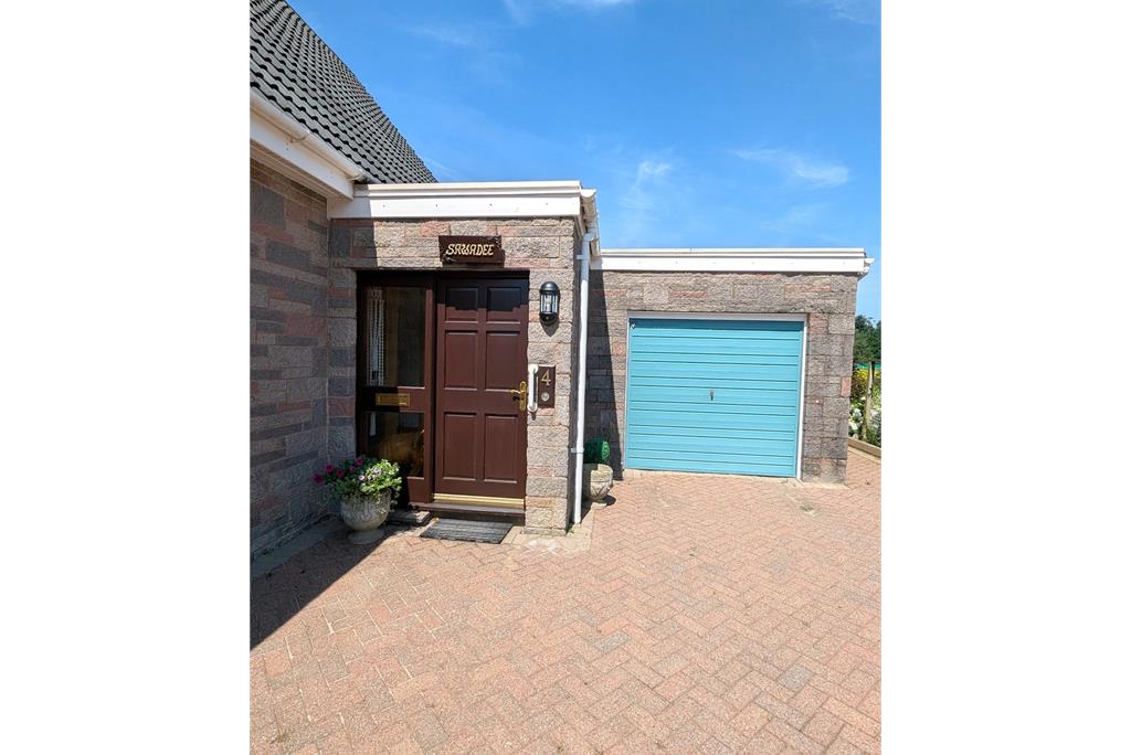 4 Nunholm Park,
Dumfries,
DG1 1JP - image 2
