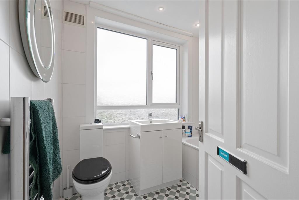 38 Oxgangs Farm Drive, Edinburgh, EH13 9PR - image 16