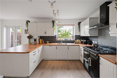 38 Oxgangs Farm Drive, Edinburgh, EH13 9PR - image 7