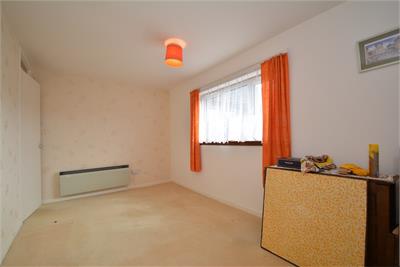 32 Alloway Gardens, Kirkintilloch, Glasgow, G66 2RJ - image 4