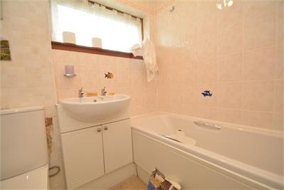 32 Alloway Gardens, Kirkintilloch, Glasgow, G66 2RJ - image 5