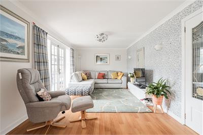 41 Ravenscroft Gardens, Gilmerton, Edinburgh EH17 8RP - image 2
