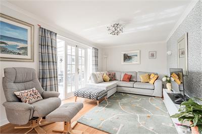 41 Ravenscroft Gardens, Gilmerton, Edinburgh EH17 8RP - image 3