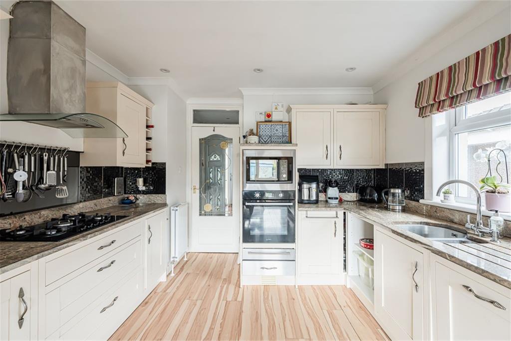 41 Ravenscroft Gardens, Gilmerton, Edinburgh EH17 8RP - image 9