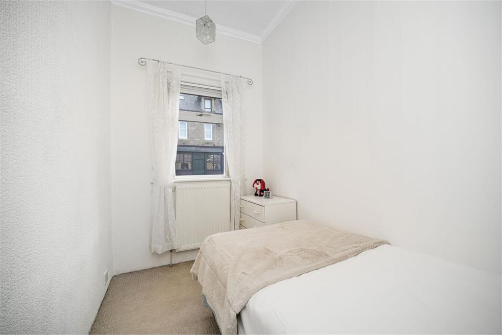 33 Fountain Place, Loanhead, Midlothian, EH20 9DT - image 15