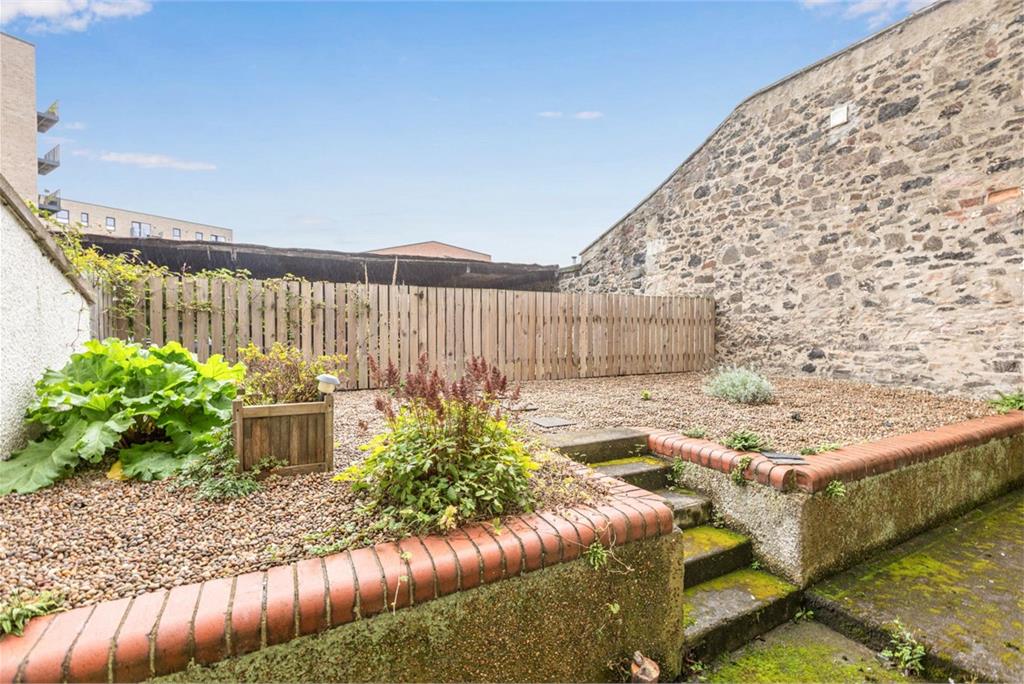 2/1 Links Gardens, Edinburgh, EH6 7JH - image 19