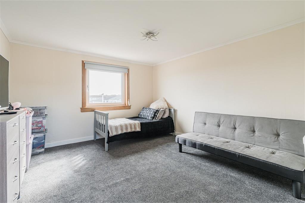 5 Law Road, Dunfermline, KY11 4XD - image 11