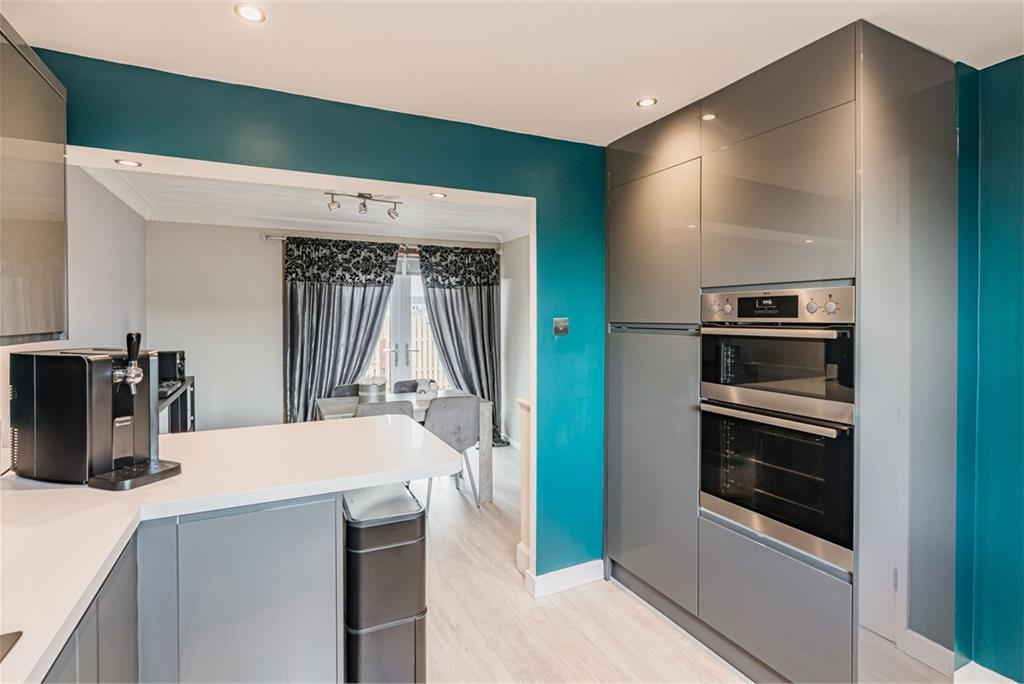 5 Law Road, Dunfermline, KY11 4XD - image 4