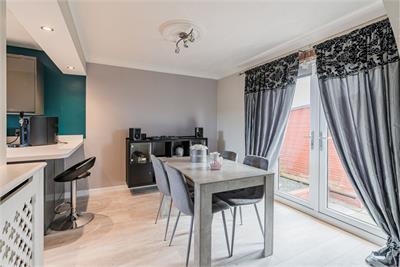 5 Law Road, Dunfermline, KY11 4XD - image 8