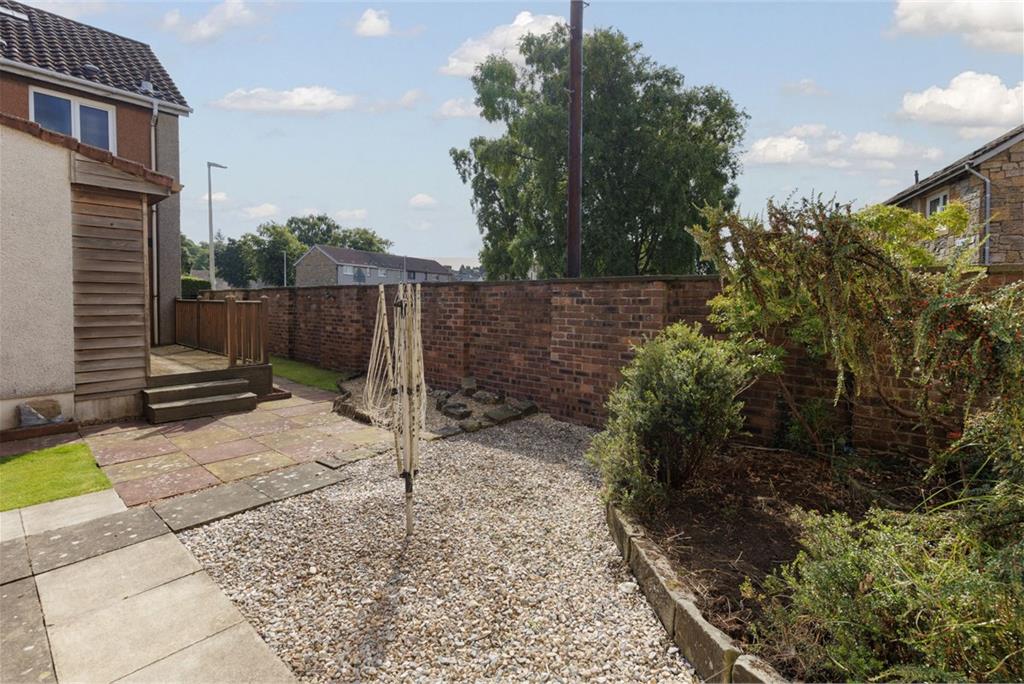 1 Craigmore Gardens, Torryburn, KY12 8LU - image 24
