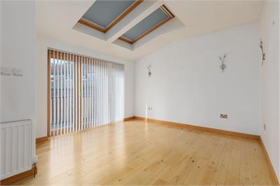 1 Craigmore Gardens, Torryburn, KY12 8LU - image 5