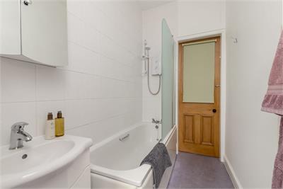 18/6 Bruntsfield Gardens, Edinburgh, EH10 4EA - image 11