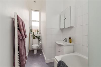 18/6 Bruntsfield Gardens, Edinburgh, EH10 4EA - image 12