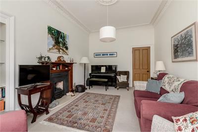 18/6 Bruntsfield Gardens, Edinburgh, EH10 4EA - image 3