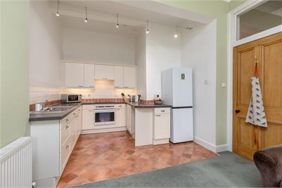 18/6 Bruntsfield Gardens, Edinburgh, EH10 4EA - image 4