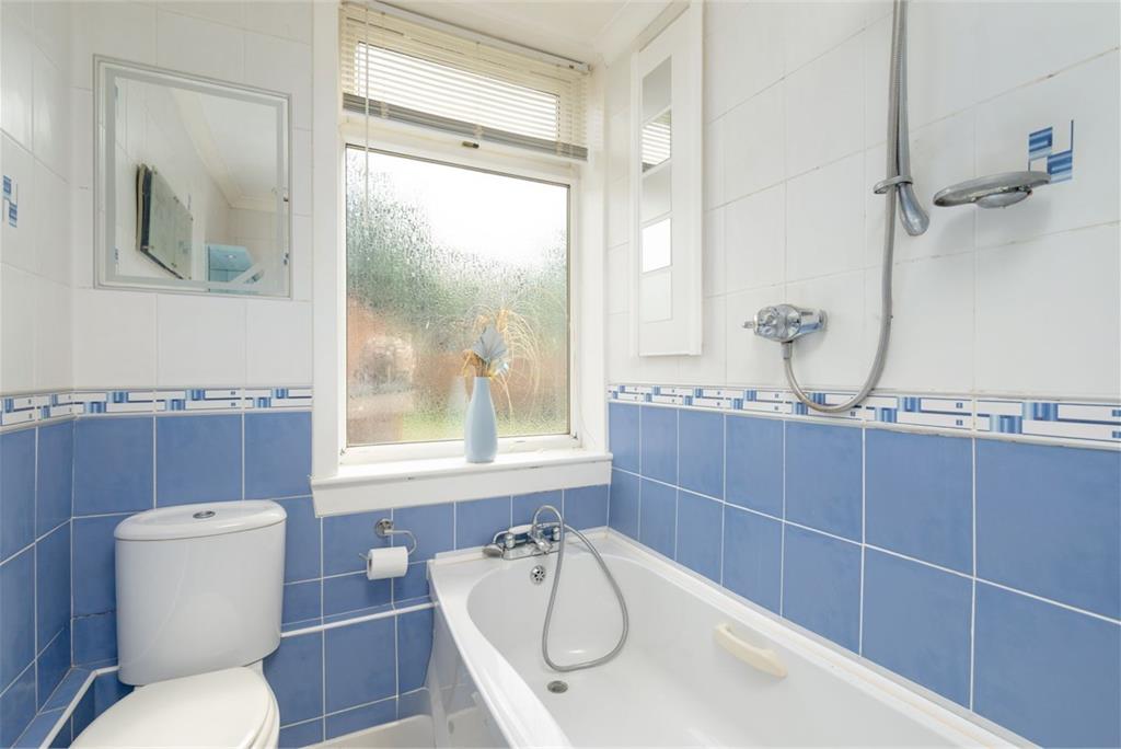 71 Lochend Gardens, Lochend, EH7 6DQ - image 13