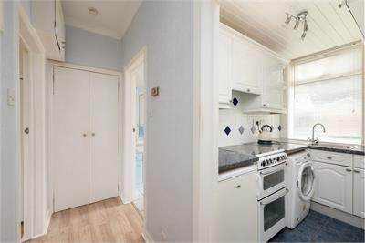 71 Lochend Gardens, Lochend, EH7 6DQ - image 14