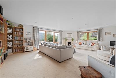 8 Millwell Park, Innerleithen, EH44 6JF - image 2
