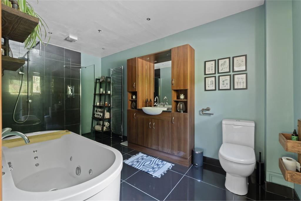 8 Millwell Park, Innerleithen, EH44 6JF - image 12
