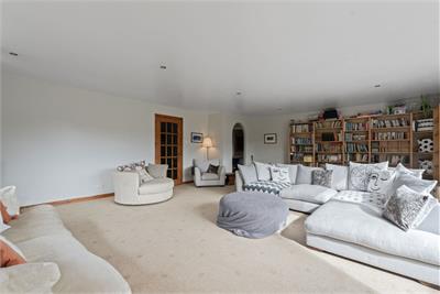 8 Millwell Park, Innerleithen, EH44 6JF - image 3