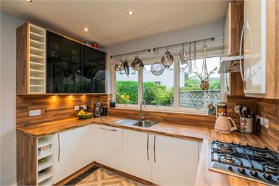5 Ravelston House Park, Murrayfield, Edinburgh, EH4 3LS - image 9