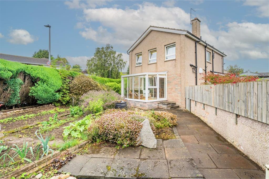 5 Ravelston House Park, Murrayfield, Edinburgh, EH4 3LS - image 1